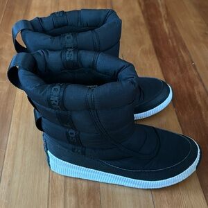 Black Sorel Slip On Boots